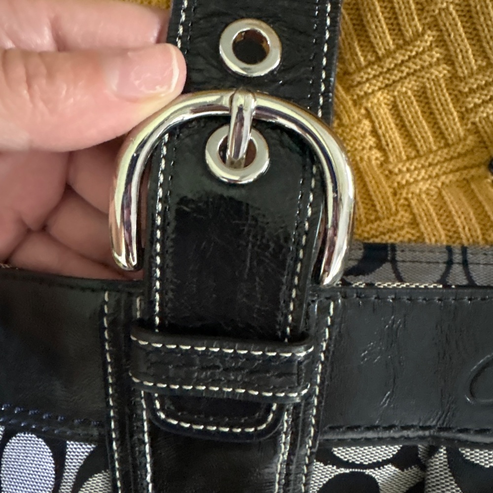 Pleated coach soho tote f13742 - Picture 2 of 11